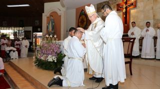 lugares para celebrar una comunion en san pedro sula Catedral Metropolitana San Pedro Apóstol